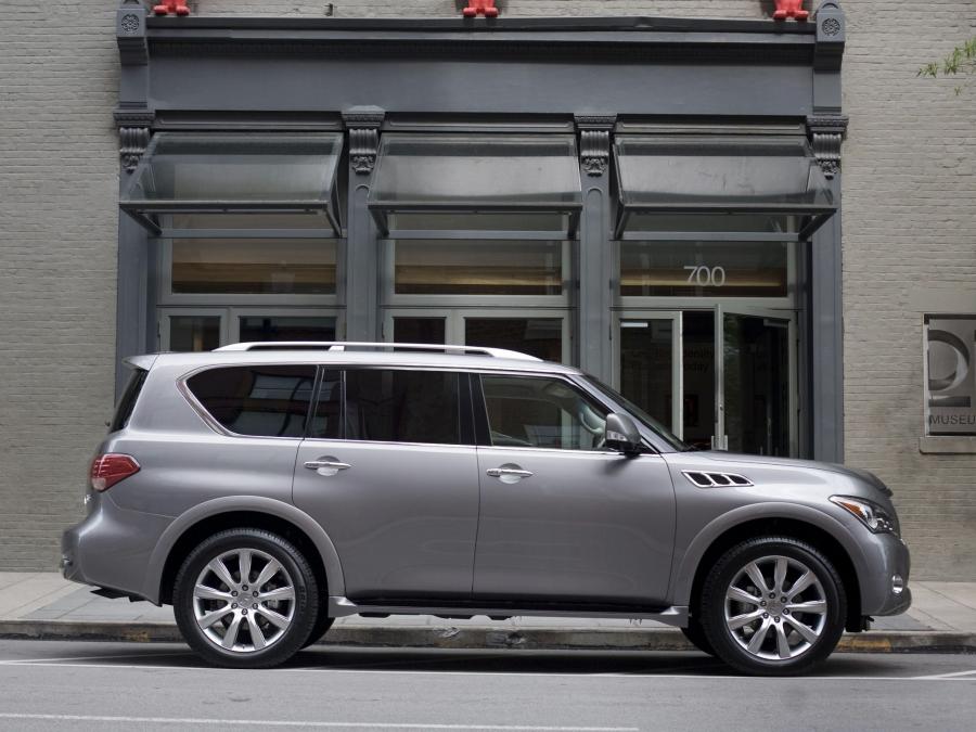  Infiniti QX56 2010 года  (фото 15 из 24)